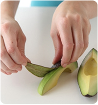 how-to-peel-avocado