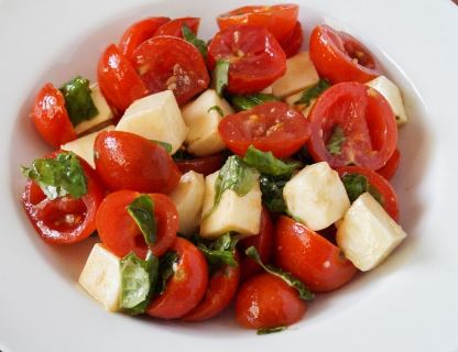 Cherry Tomato Caprese Salad - O‘ahu Fresh